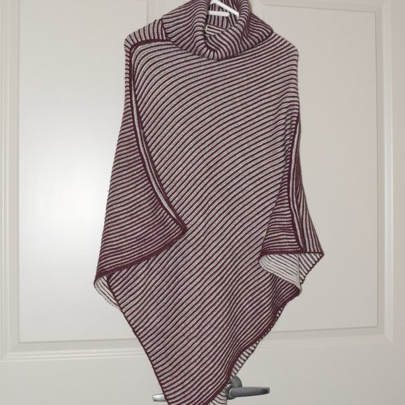 Poncho - Picture 1 of 2
